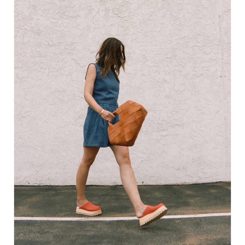 Bryr Orange Clogs - Picture 2 of 6